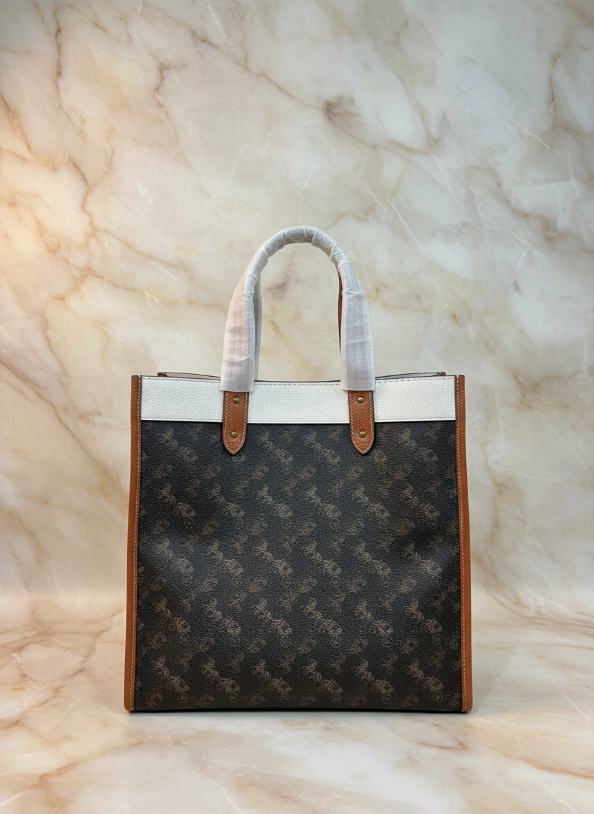 حقيبة تسوق من كوتش فيلد مزينة بطبعة حصان وعربة