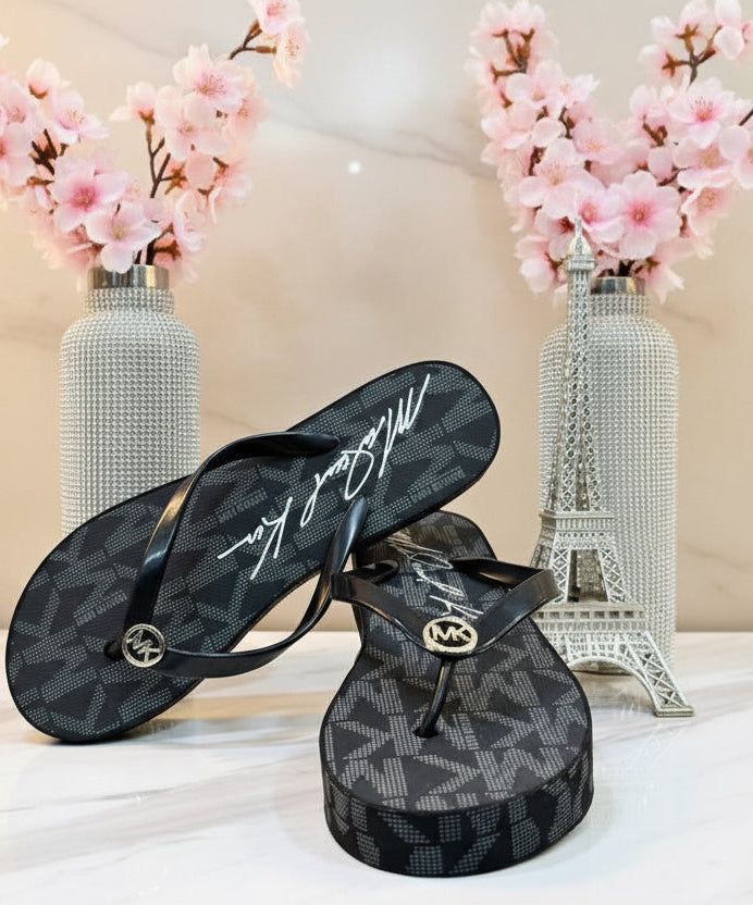 MICHAEL KORS SLIPPERS