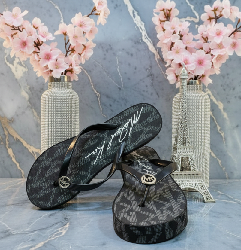 MICHAEL KORS SLIPPERS