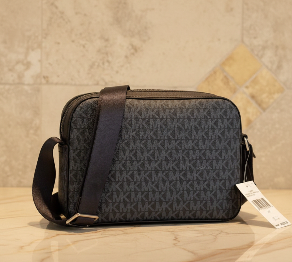 MICHAEL KORS COOPER SIGNATURE LOGO UTILITY CROSSBODY