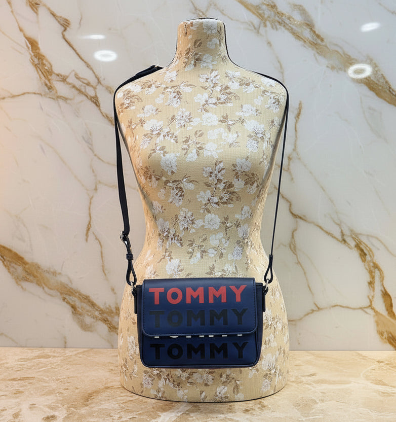 TOMMY HILFIGER FLAP CROSSBODY