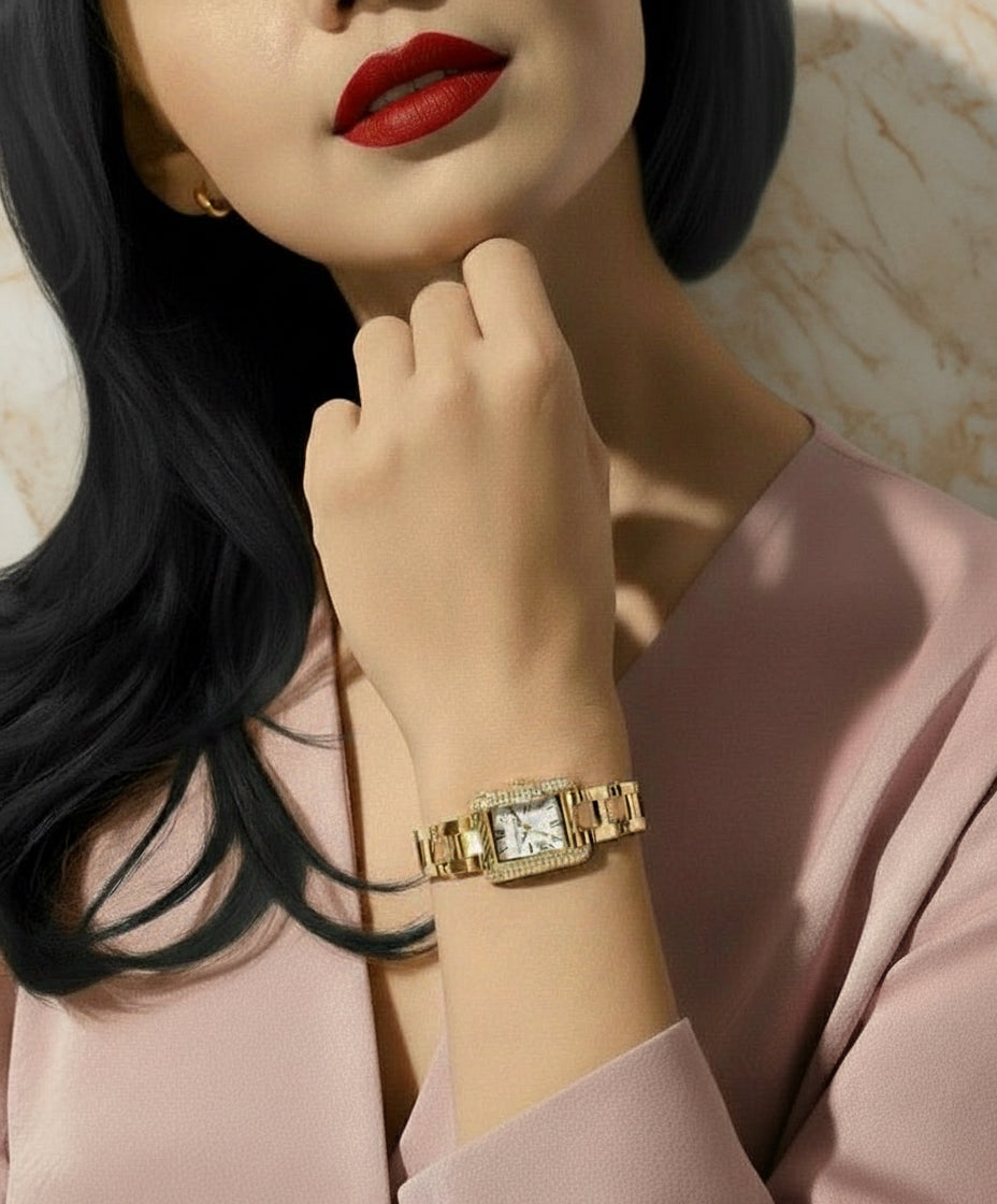 ساعة مايكل كورس إيمري ذهبية اللون - صغيرة مستطيلة