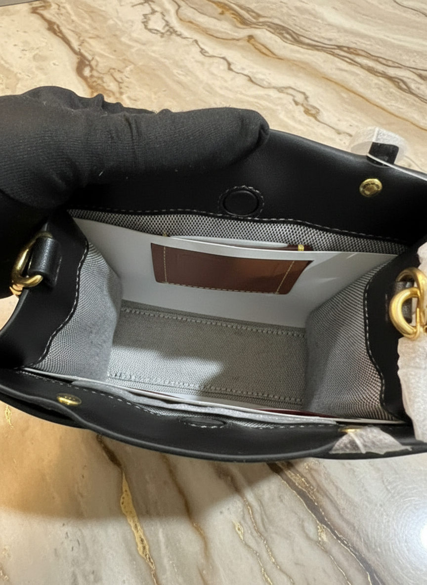 COACH CASHIN MINI TOTE - BLACK ( BOUTIQUE STORE )