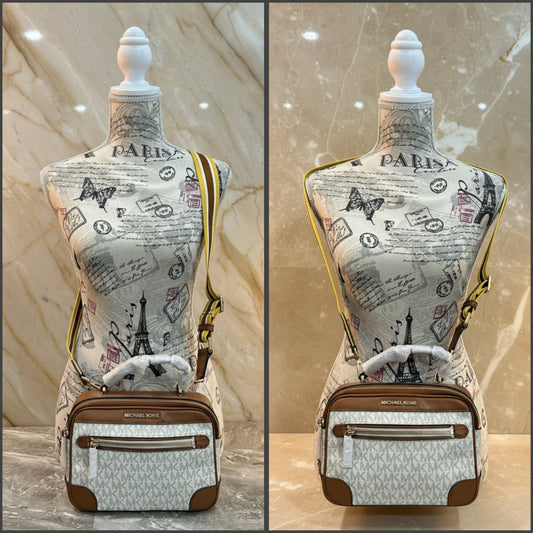 MICHAEL KORS TRAVEL CAMERA BAG LUGGAGE IN SIGNATURE CANVAS VANILLA