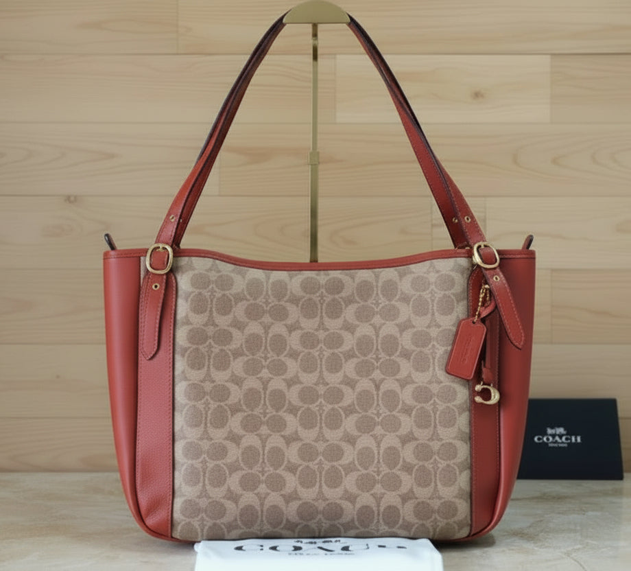 COACH ALANA ZIP TOTE IN SIGNATURE CANVAS - TAN RUST