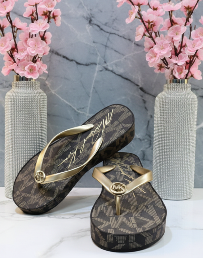 MICHAEL KORS SLIPPERS