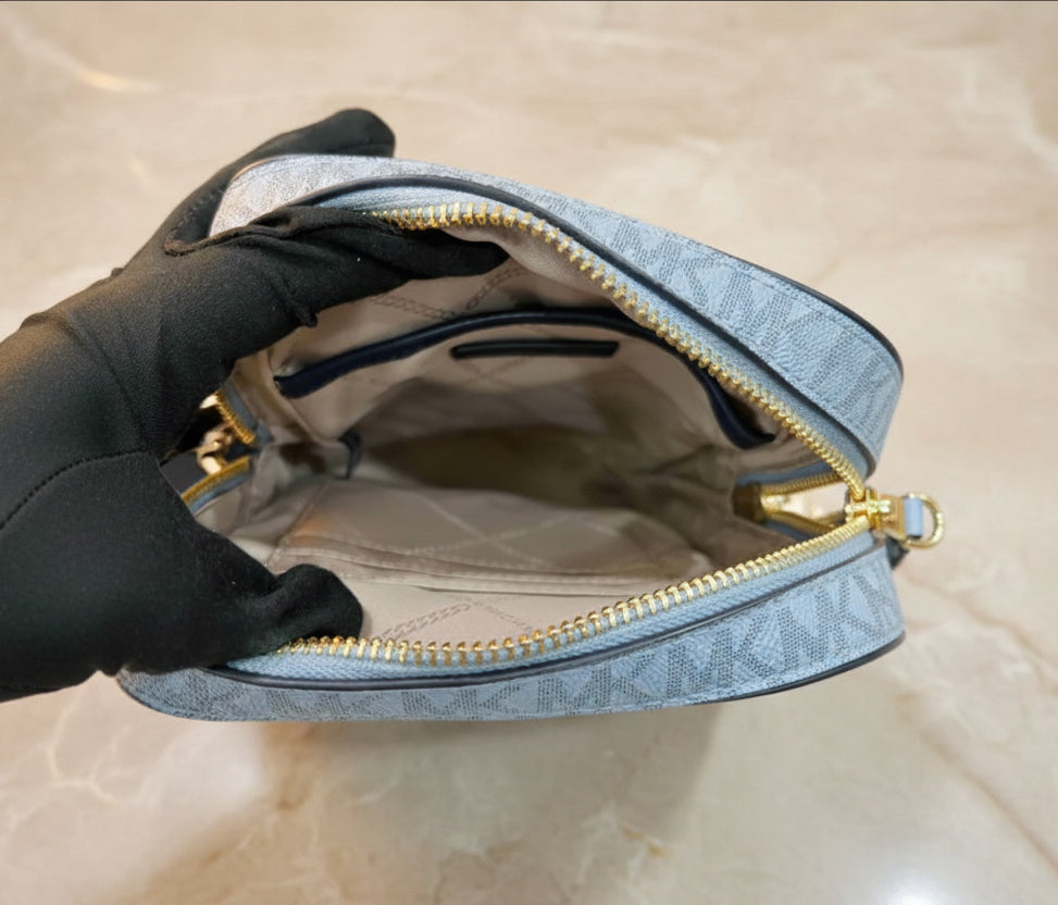 MICHAEL KORS - BELOW SRP WITH FLAWS IN FRONT - SLIGHT MARK LIKE PEN - JET SET TRAVEL LOGO STRIPE CROSSBODY BAG