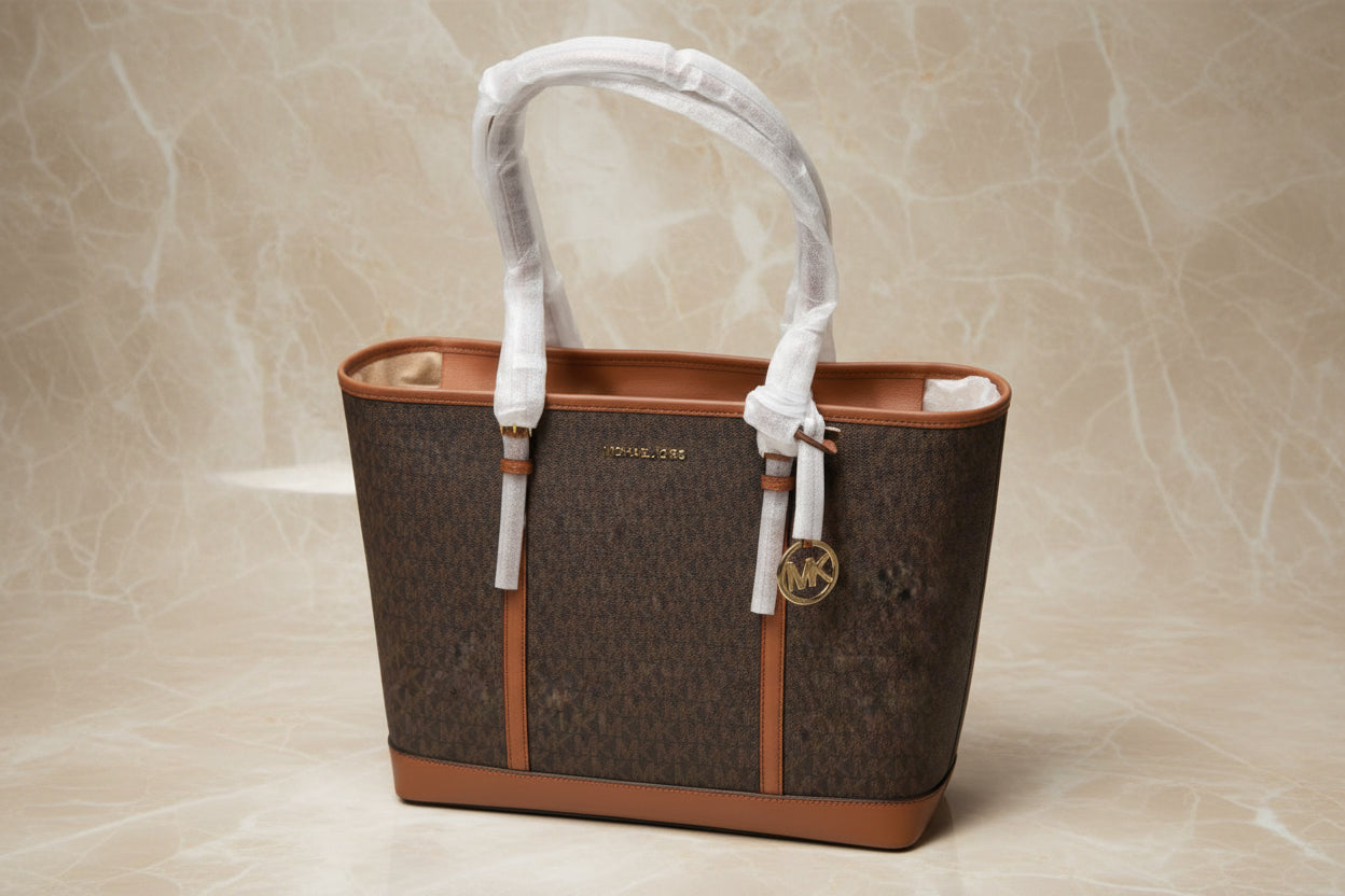 MICHAEL KORS JET SET TRAVEL ZIP TOTE IN SIGNATURE LOGO BROWN - MEDIUM