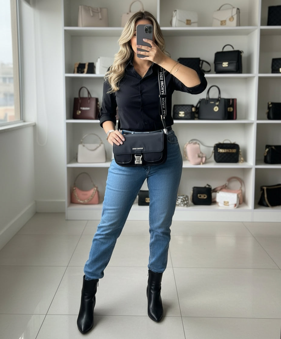 حقيبة مايكل كورس كاي متوسطة الحجم بجيبين وغطاء قلاب