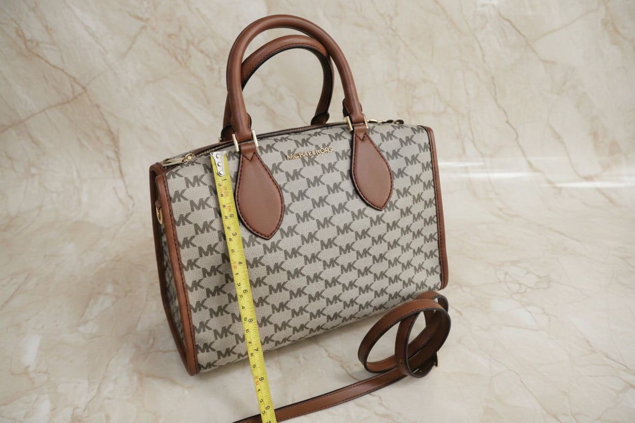 MICHAEL KORS BUNDLE CONNIE DUFFLE LARGE IN SIGNATURE CANVAS LEATHER & LARGE ZIP POUCH