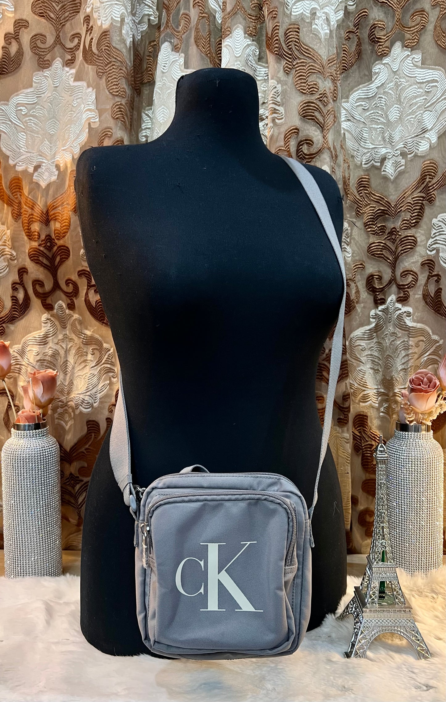 CALVIN KLEIN SPORT ESSENTIAL CAMERA BAG 17 - GRAY
