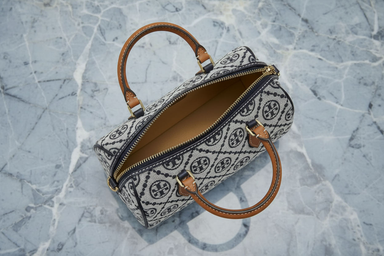 حقيبة توري بورش الصغيرة ذات الأسطوانة/إكس بودي - تي مونوجرام باللون الأزرق الداكن