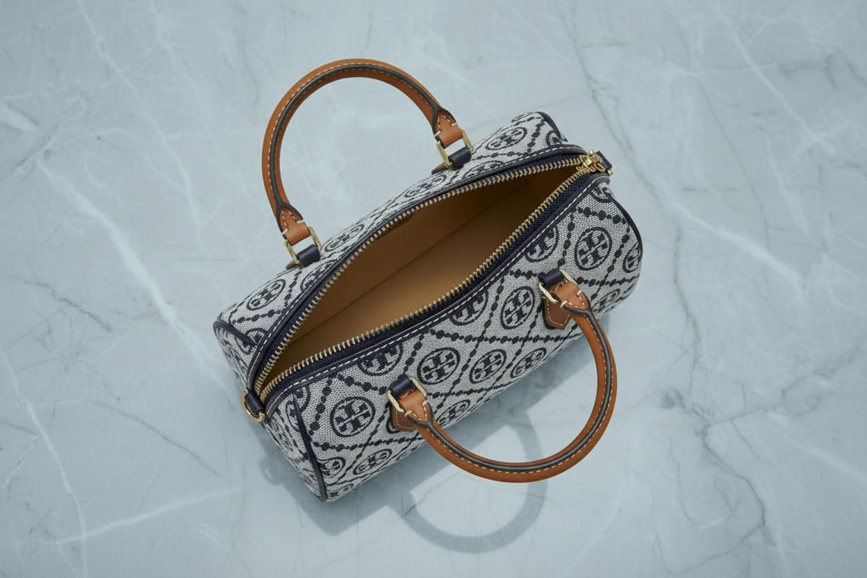 حقيبة توري بورش الصغيرة ذات الأسطوانة/إكس بودي - تي مونوجرام باللون الأزرق الداكن