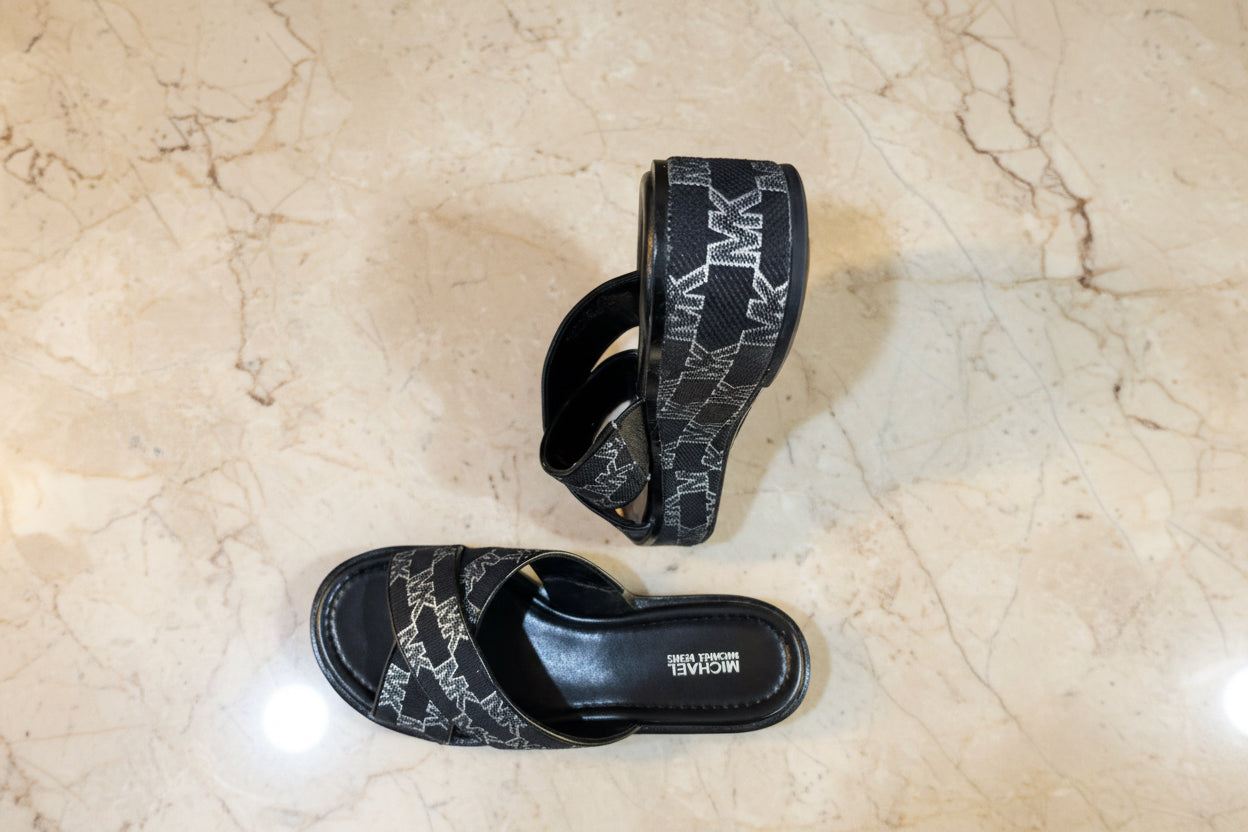 MICHAEL KORS INDIRA WEDGE SANDALS - CAN FIT FROM 6.5 TO SIZE 7
