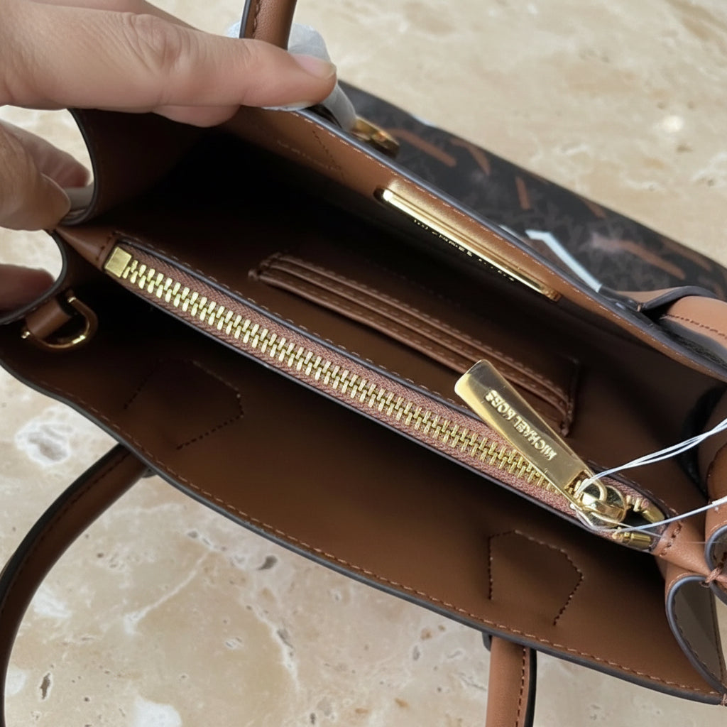 MICHAEL KORS MERCER MEDIUM MESSENGER BAG - LUGGAGE MULTI GRAPHIC LOGO