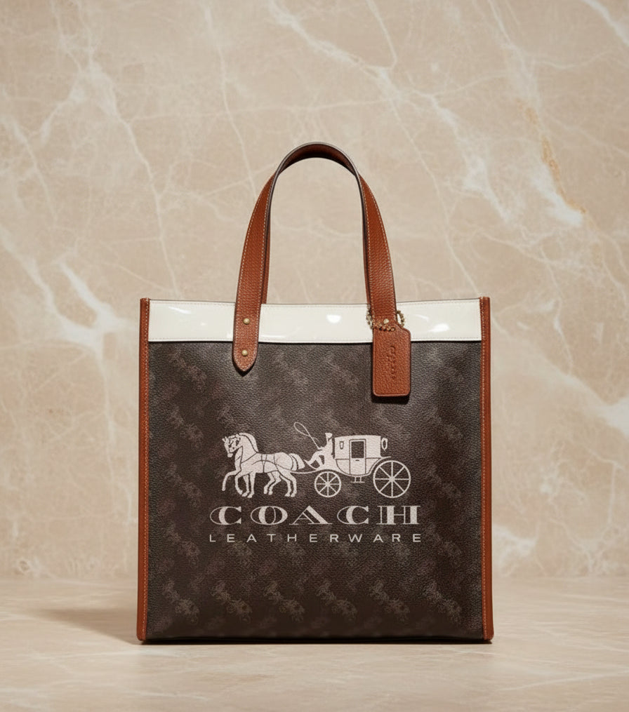 حقيبة تسوق من كوتش فيلد مزينة بطبعة حصان وعربة