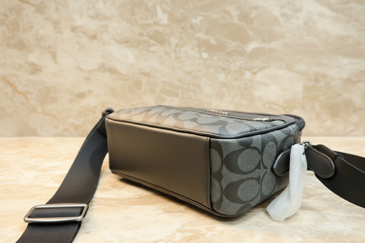 COACH GRAHAM CROSSBODY - SIGNATURE COATED CANVAS/CHARCOAL BLACK