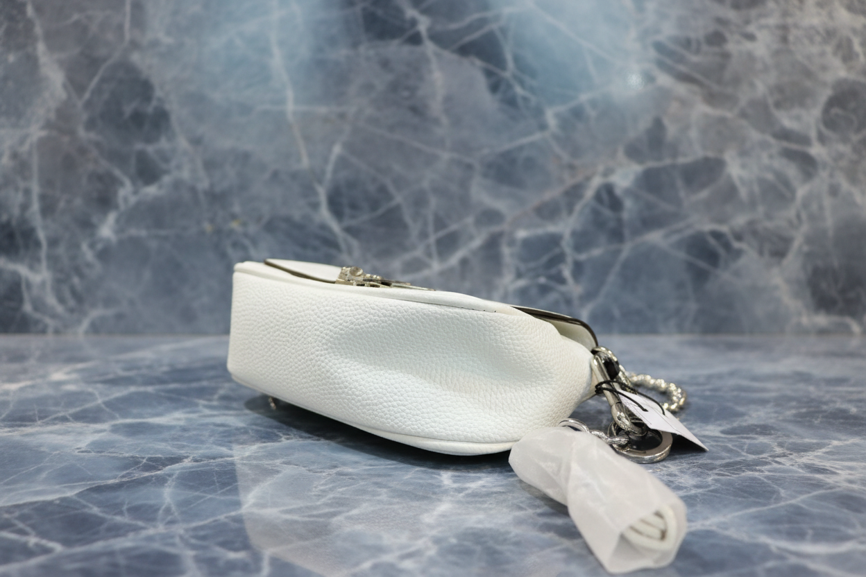 CALVIN KLEIN CHAIN CROSSBODY BAG - SILVER BIRCH