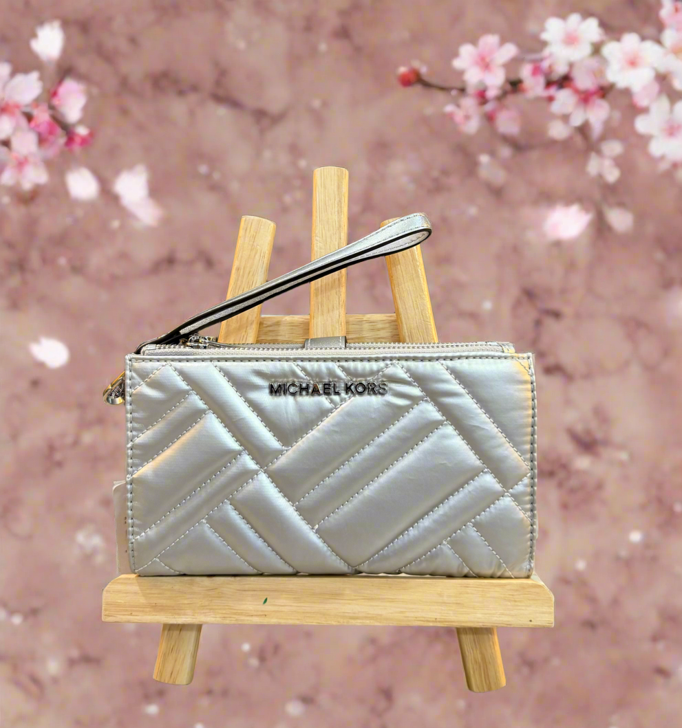 MICHAEL KORS LARGE DOUBLE ZIP BIFOLD MOBILE WRISTLET WALLET