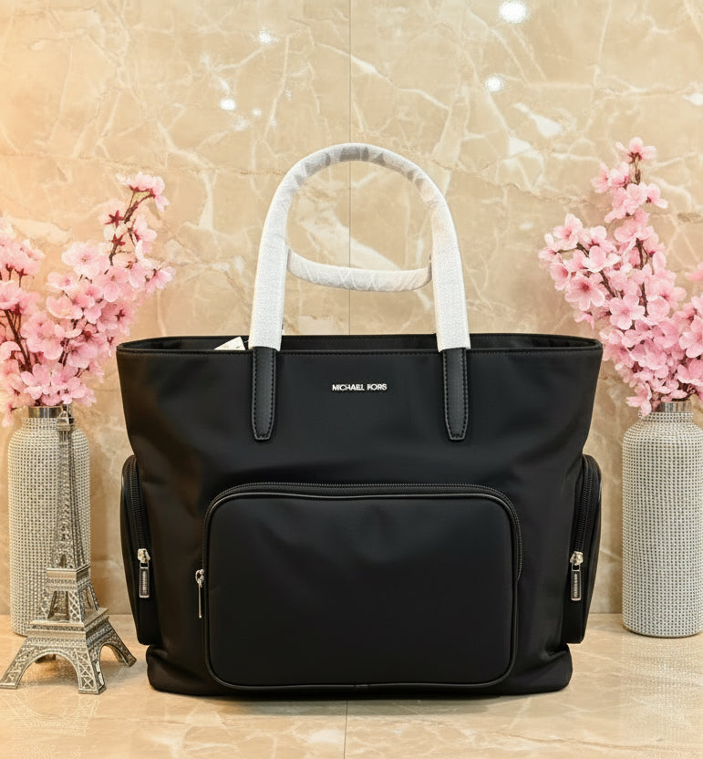 حقيبة مايكل كورس كاي للكمبيوتر المحمول - كبيرة - سوداء