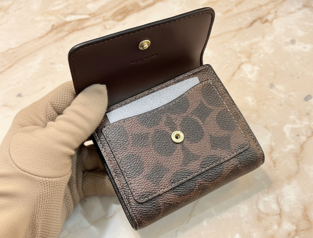 COACH MILA SMALL TRIFOLD WALLET - MAPLE COLOR SIGNATURE