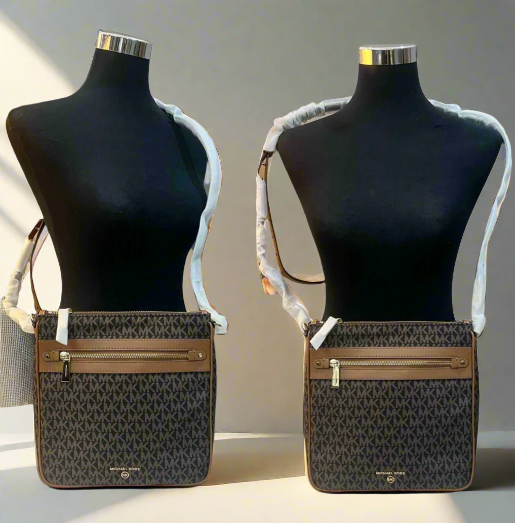 MICHAEL KORS CHARM NORTH/SOUTH CROSSBODY
