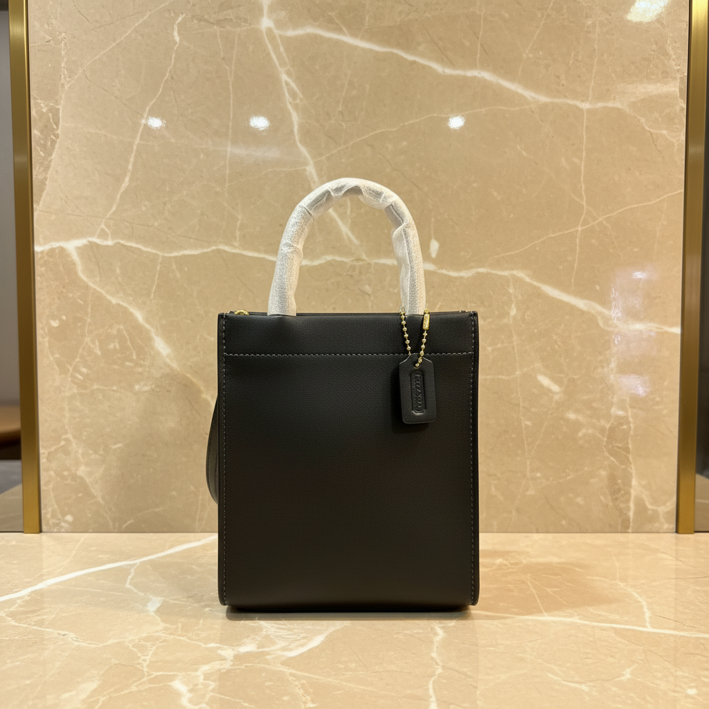 COACH CASHIN MINI TOTE - BLACK ( BOUTIQUE STORE )