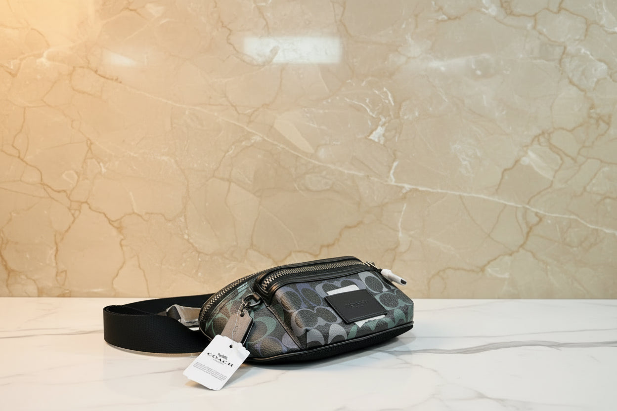 حقيبة خصر/حقيبة صدر من كوتش ويستواي - أخضر جرافيتي