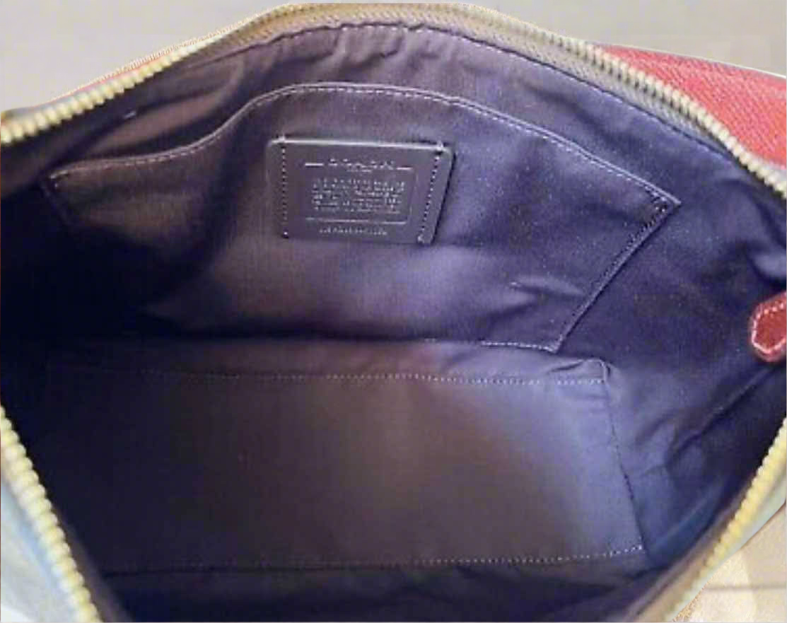 طقم كوتش لويس: حقيبة كتف/حقيبة كروس بودي ومحفظة معصم بسحاب من قماش الكانفاس المميز ببطانة من الطين المعدني