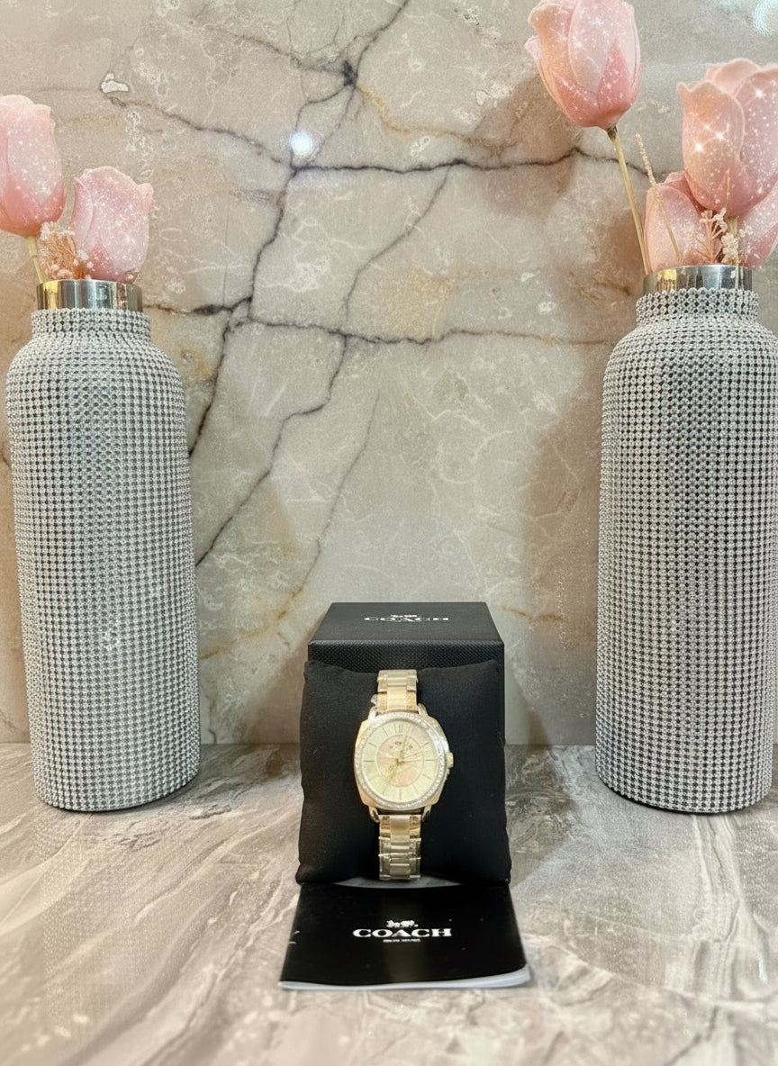 ساعة كوتش بوي فريند ذهبية من الفولاذ المقاوم للصدأ