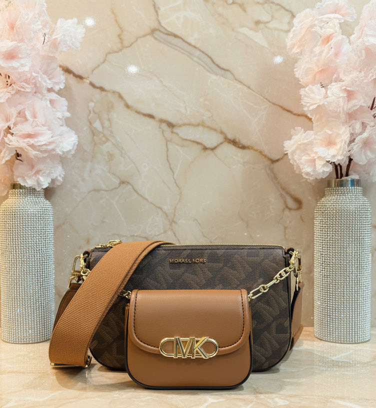 MICHAEL KORS EMPIRE SIGNATURE LOGO 2-IN-1 CROSSBODY BAG ( FROM BOUTIQUE STORE )