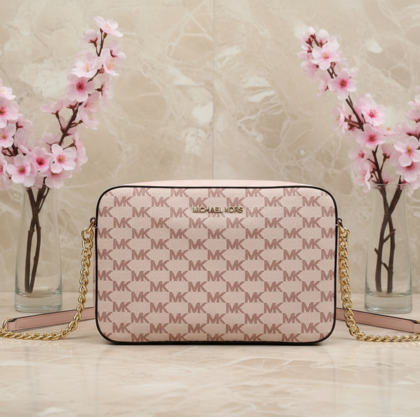 MICHAEL KORS EW JET SET CAMERA BAG
