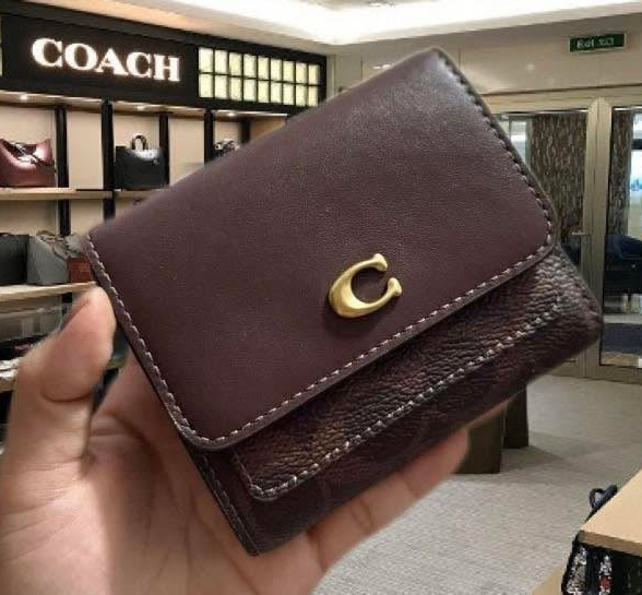 COACH MILA SMALL TRIFOLD WALLET - MAPLE COLOR SIGNATURE