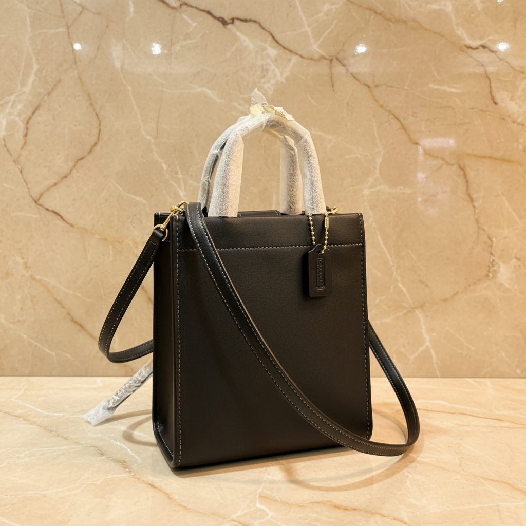 COACH CASHIN MINI TOTE - BLACK ( BOUTIQUE STORE )