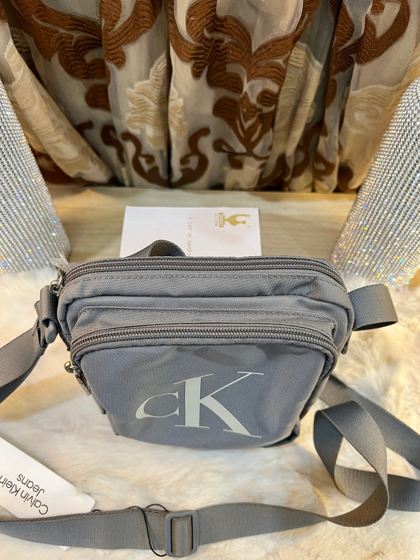 CALVIN KLEIN SPORT ESSENTIAL CAMERA BAG 17 - GRAY