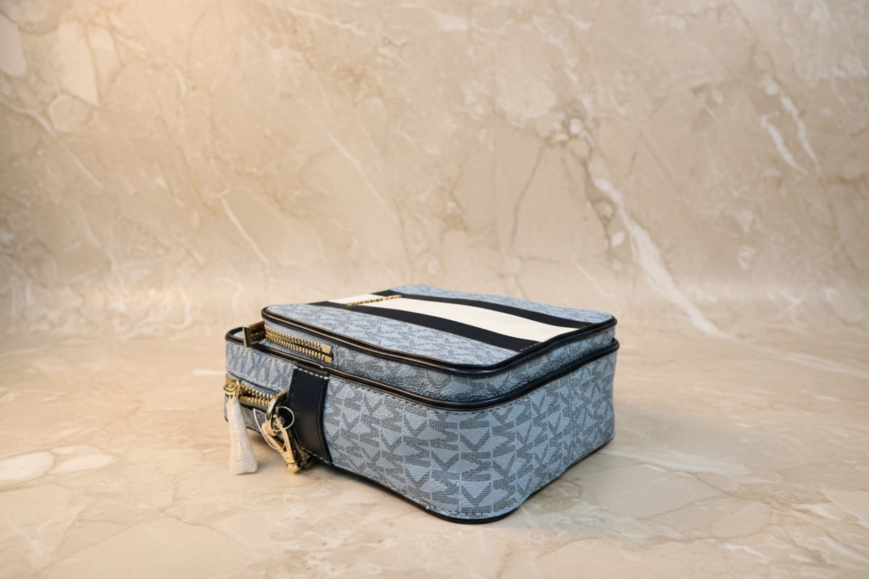MICHAEL KORS - BELOW SRP WITH FLAWS IN FRONT - SLIGHT MARK LIKE PEN - JET SET TRAVEL LOGO STRIPE CROSSBODY BAG