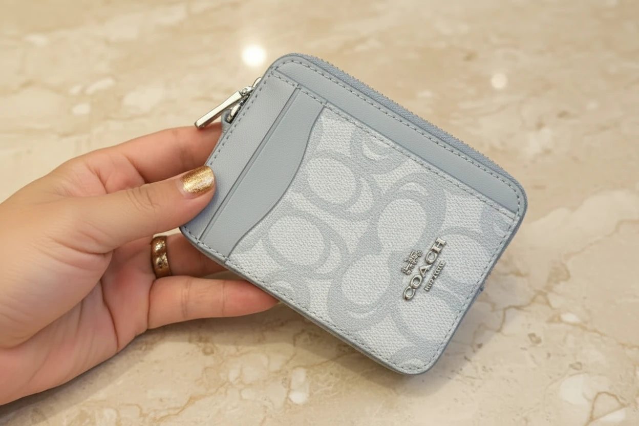 COACH ZIP CARD CASE