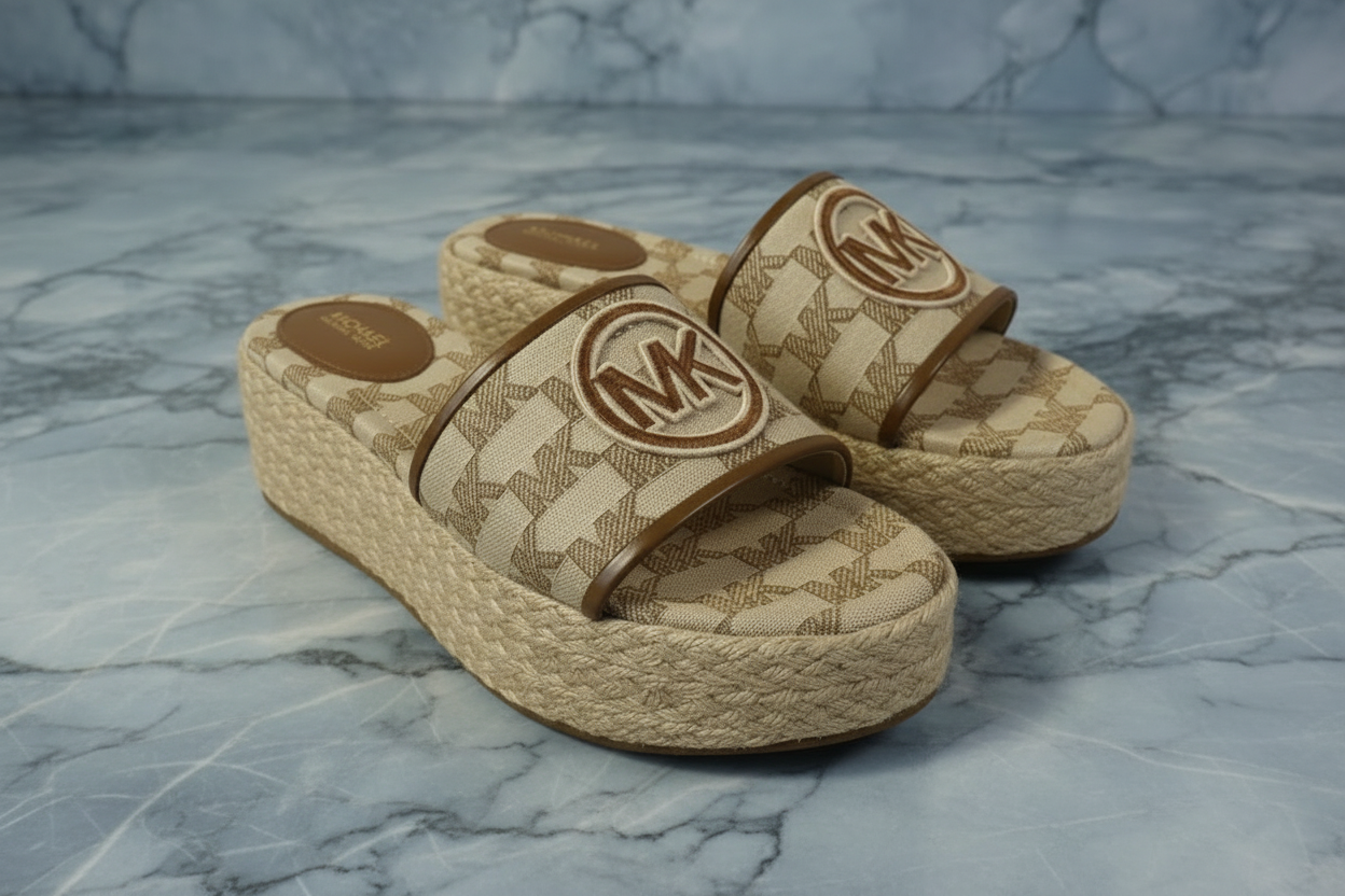 MICHAEL KORS INDIRA WEDGE - JACQUARD BEIGE SIZE 6 CAN FIT TO SIZE 6.5