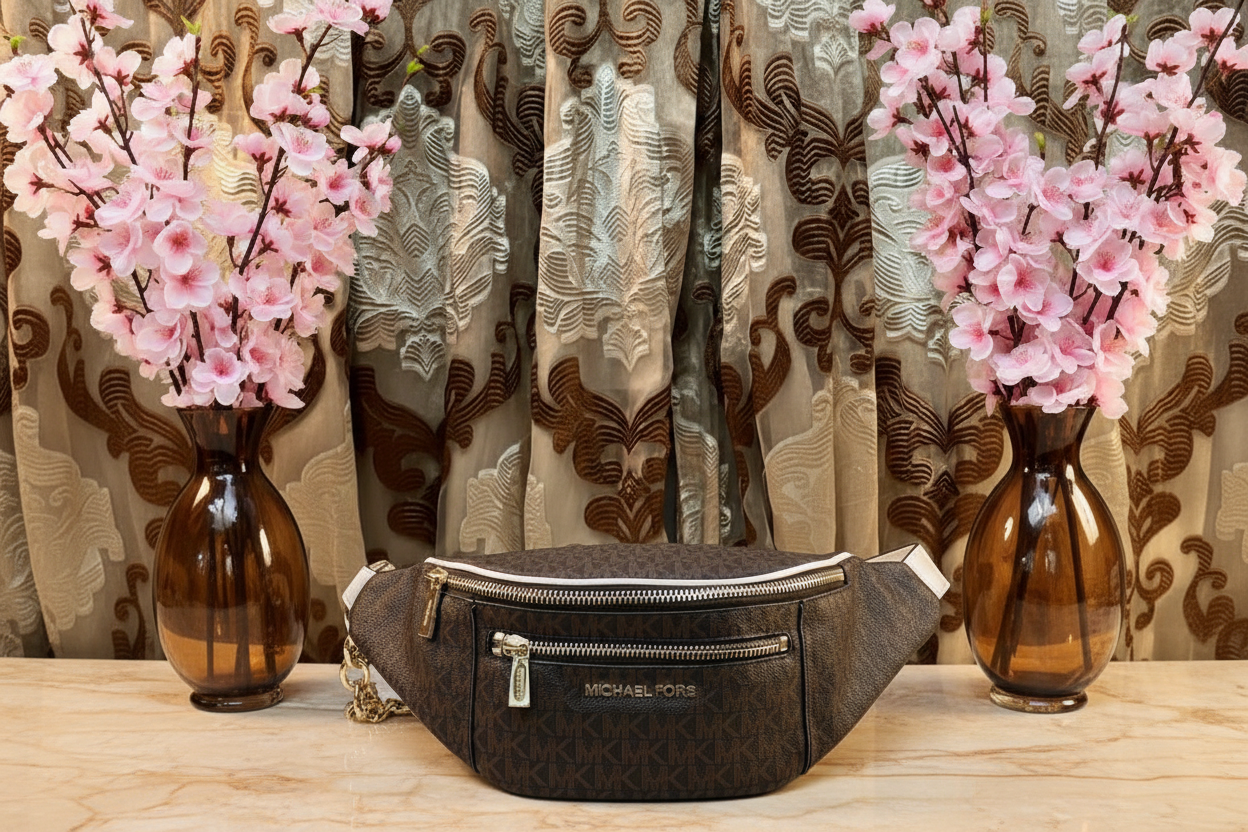MICHAEL KORS MOTT BELTBAG/WAISTPACK ( RETAIL ITEM )