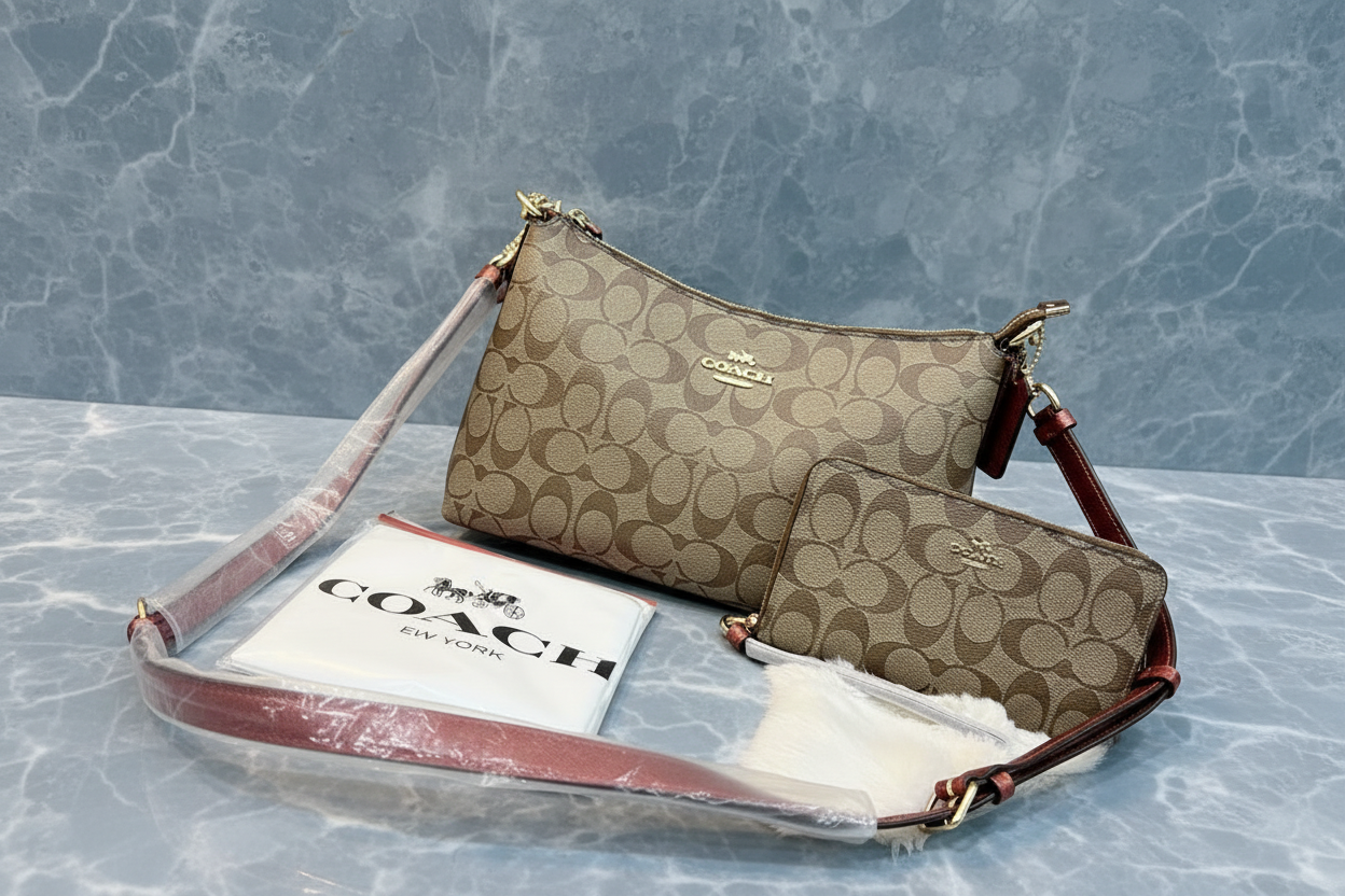 طقم كوتش لويس: حقيبة كتف/حقيبة كروس بودي ومحفظة معصم بسحاب من قماش الكانفاس المميز ببطانة من الطين المعدني