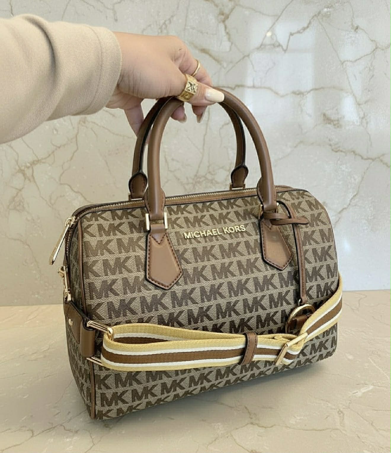 BUNDLE ‼️ MICHAEL KORS BEDFORD DUFFLE LARGE IN SIGNATURE JACQUARD & MEDIUM BIFOLD CORNER ZIP WALLETS
