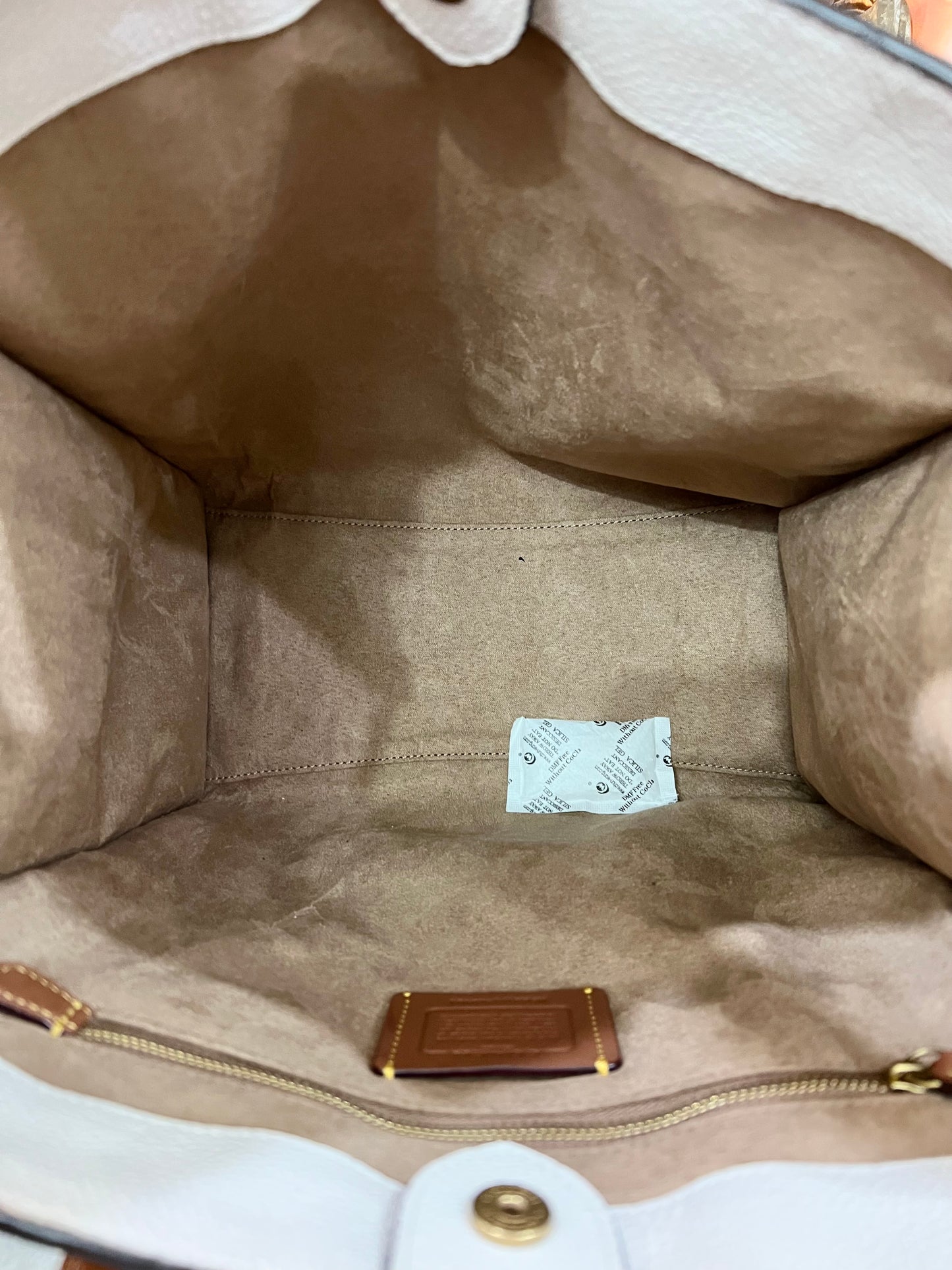 حقيبة تسوق من كوتش فيلد مزينة بطبعة حصان وعربة