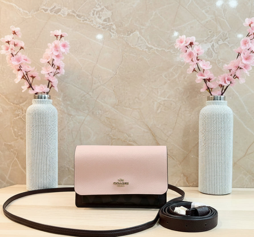 حقيبة كوتش قابلة للطي 3 في 1، حقيبة خصر/حقيبة كروس/حقيبة بودي - لون وردي فاتح، بنقشة جلد الثعبان المميزة