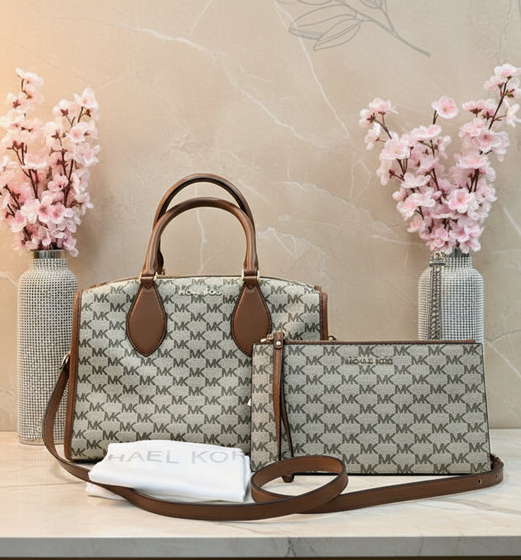 MICHAEL KORS BUNDLE CONNIE DUFFLE LARGE IN SIGNATURE CANVAS LEATHER & LARGE ZIP POUCH