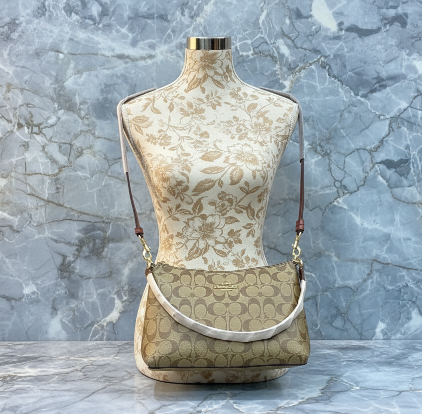 طقم كوتش لويس: حقيبة كتف/حقيبة كروس بودي ومحفظة معصم بسحاب من قماش الكانفاس المميز ببطانة من الطين المعدني