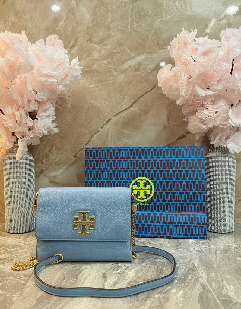 TORY BURCH BRITTEN CONVERTIBLE FLAP CLUTCH / CROSSBODY