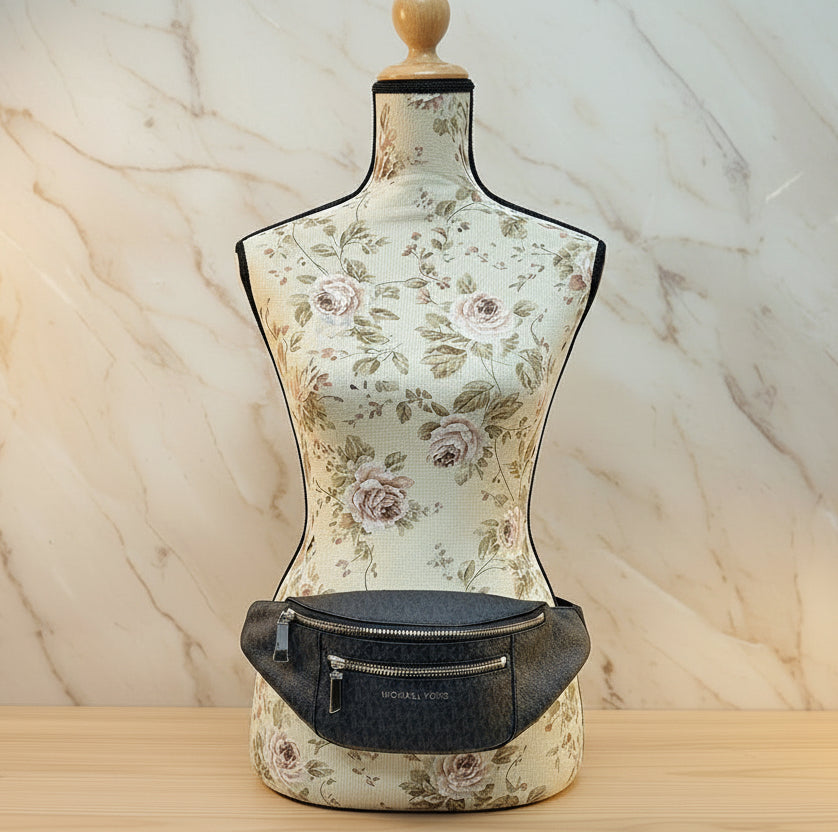 MICHAEL KORS MOTT WAISTPACK/BELTBAG ( RETAIL ITEM )