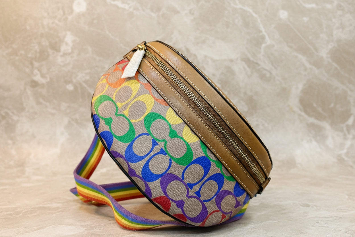 COACH BETHANY WAISTPACK/BELTBAG/BODYBAG - IN RAINBOW SIGNATURE - MISSING PRICE TAG