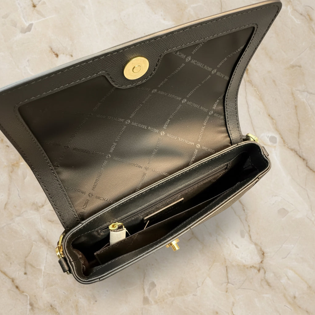 MICHAEL KORS LOGO FLAP CROSSBODY - MONOGRAM BLACK COLOR