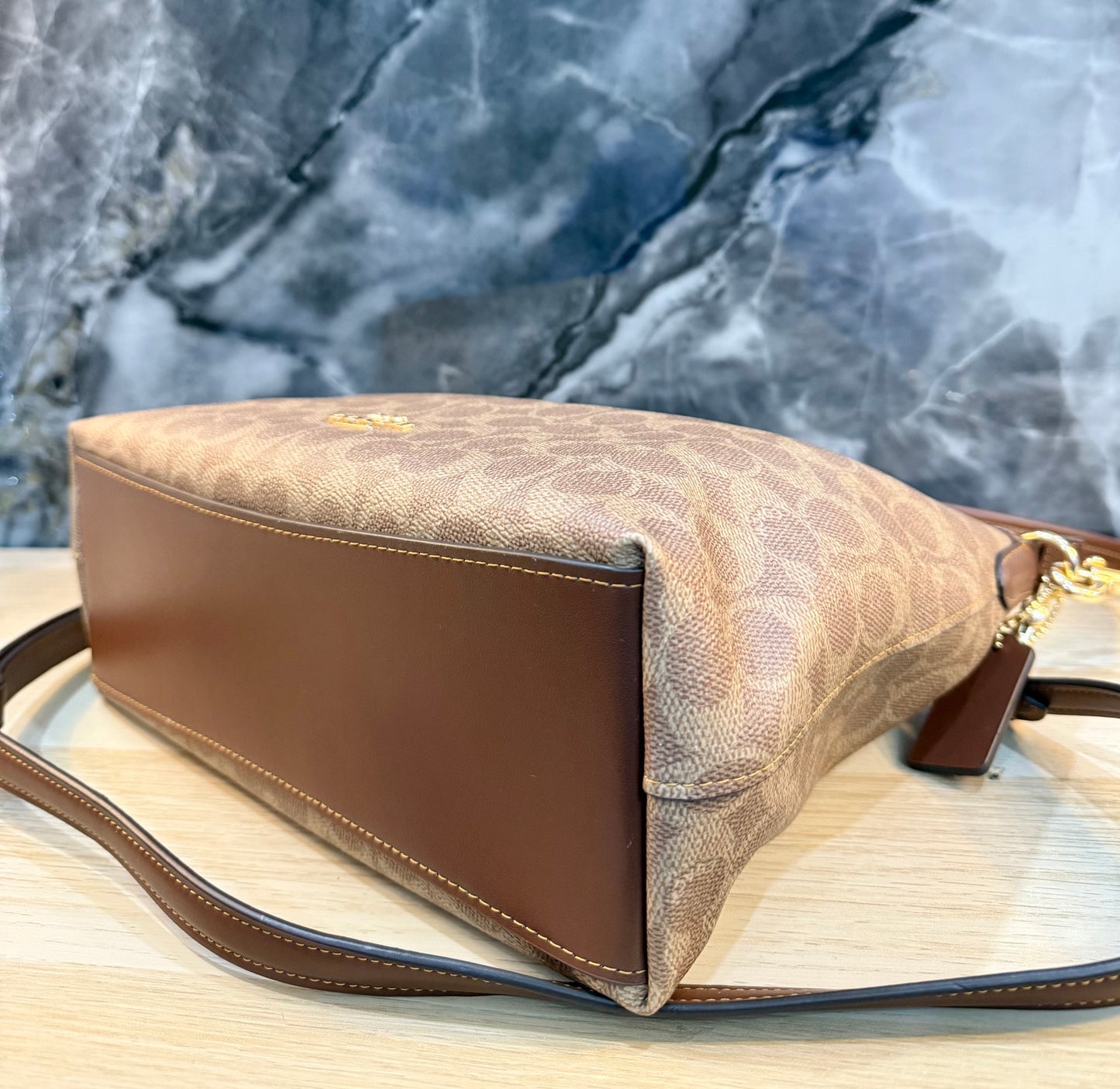 COACH MEDIUM LAUREL SIGNATURE COATED CANVAS